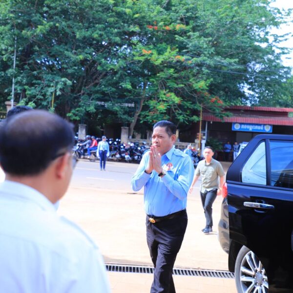 ឯកឧត្តម ប៉ែន កុសល្យ អញ្ជើញសំណេះសំណាលជាមួយមន្ត្រីគណៈបក្សស្រុក-ឃុំ-ភូមិ នៃស្រុកមេមត់