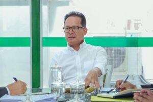 Read more about the article ឯកឧត្តមបណ្ឌិត អ៊ាង សុផល្លែត បានទទួលជួបក្រុមការងារដឹកនាំឯកឧត្តម ទិន ពន្លក