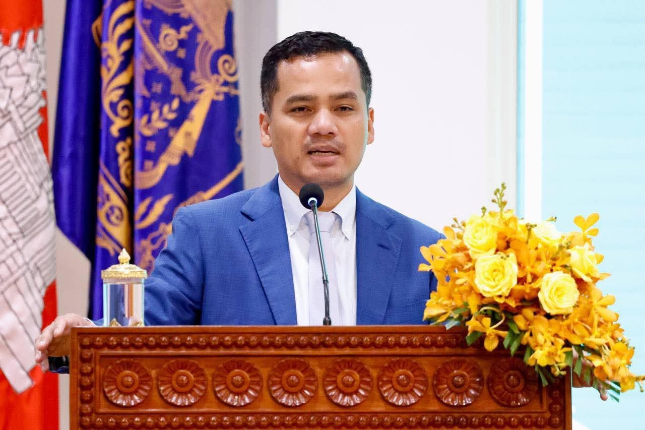 You are currently viewing ឯកឧត្តមឧបនាយករដ្ឋមន្ត្រី ស សុខា : គ្រោះថ្នាក់ចរាចរណ៍បានហក់ឡើងខ្ពស់ ពេលផ្អាកអនុវត្តច្បាប់ចរាចរណ៍បណ្ដោះអាសន្ន