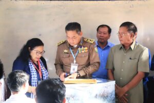 Read more about the article ថ្នាក់ដឹកនាំខេត្តត្បូងឃ្មុំ អញ្ជើញបើកវិញ្ញាសាប្រឡងបាក់ឌុបទាំង១០មណ្ឌលទូទាំងខេត្តត្បូងឃ្មុំ ដែលមានបេក្ខជនសរុបប្រមាណ៦ពាន់នាក់