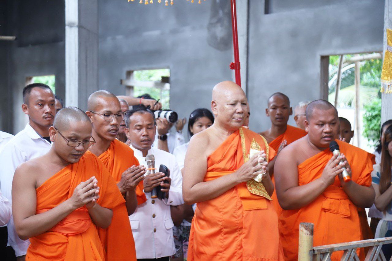 Read more about the article សម្ដេចព្រះឧត្តមមុនី ជា សំអាង និមន្តសិតព្រះពុទ្ធបដិមាសាងពីលោហៈ ព្រះនាម ព្រះអភ័យមុទ្រ តំកល់ក្នុងវត្តសិបណយារាម ឬហៅវត្តចំបក់ នៅខេត្តត្បូងឃ្មុំ