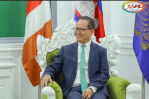 Read more about the article ឯកឧត្តមបណ្ឌិត អ៊ាង សុផល្លែត បានអញ្ជើញទទួលជួបសម្តែងការគួរសម និងពិភាក្សាការងារជាមួយលោក Christope Crépin ប្រធានគ្រប់គ្រងប្រចាំតំបន់អាស៊ីបូព៌ា