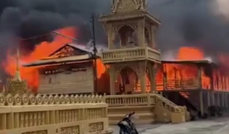 អគ្គីភ័យនៅវត្តសុីថងប្រទេសថៃ វេលារសៀលថ្ងៃទី ២៨ តុលា ២០២៥ អាជ្ញាធរប្រទេសថៃកំពុងស៊ើបអង្កេតមូលហេតុ