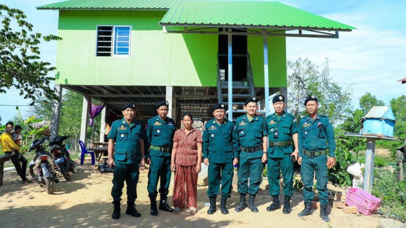 លោកឧត្តមសេនីយ៍ទោ ហេង វុទ្ធី អញ្ជើញចុះ ត្រួតពិនិត្យការសាងសង់ផ្ទះជូនអតីត យុទ្ធជន