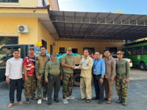 Read more about the article រដ្ឋបាលស្រុកត្បូងឃ្មុំ បានបើកយុទ្ធនាការណ៍ទទួលអំណោយសប្បុរសធម៌ពីសប្បុរសជន នៅតាមសាលាឃុំ គ្រប់ឃុំទាំងអស់ ដើម្បីផ្ដល់ជូនទៅវិរ:កងទ័ព្វជួរមុខ និងជនភាសិក