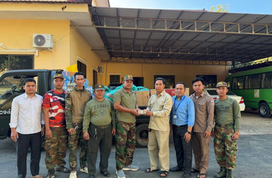 រដ្ឋបាលស្រុកត្បូងឃ្មុំ បានបើកយុទ្ធនាការណ៍ទទួលអំណោយសប្បុរសធម៌ពីសប្បុរសជន នៅតាមសាលាឃុំ គ្រប់ឃុំទាំងអស់ ដើម្បីផ្ដល់ជូនទៅវិរ:កងទ័ព្វជួរមុខ និងជនភាសិក