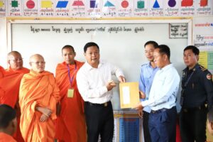 Read more about the article លោក គន់ រ័ត្នមុនី្ន អញ្ជើញកាត់បើកវិញ្ញាសារដំណើរការប្រឡងយកវិញ្ញាបនបត្រពុទ្ធិកបឋមសិក្សា