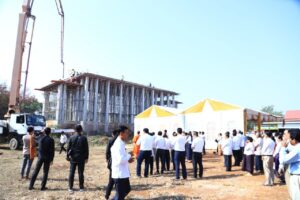 Read more about the article ឯកឧត្តម ប៉ែន កុសល្យ អញ្ជើញប្រារពពិធីក្រុងពាលី ចាក់បេតុងប្លង់សេព្រះវិហារ វត្តតេជះសុវណ្ណភូមិ