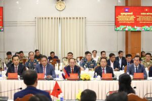 Read more about the article ឯកឧត្តម ប៉ែន កុសល្យ អញ្ជើញដឹកនាំគណៈប្រតិភូខេត្ត រួមជាមួយខេត្តចំនួន ៥ របស់កម្ពុជា ចូលរួមអបអរសាទរបុណ្យចូលឆ្នាំថ្មីប្រពៃណីវៀតណាម នៅខេត្តដុងណាយ