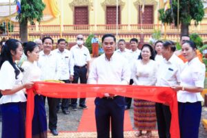 Read more about the article អភិបាលស្រុកត្បូងឃ្មុំ អញ្ជើញសម្ពោធឆ្លង “ចេតិយរួម” ដ៏ស្កឹមស្កៃ និងបុណ្យផ្កាប្រាក់សាមគ្គី នៅវត្តសន្តិវង្សារាម