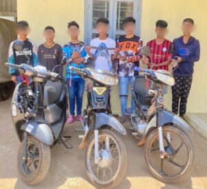 Read more about the article ក្រុមក្មេងទំនើង ៧ នាក់ ត្រូវបាននគរបាលខេត្តសៀមរាប ឃាត់ខ្លួនជាបន្តបន្ទាប់ ករណីបង្កហិង្សា និងប្រើប្រាស់ ដោយខុសច្បាប់ នូវសារធាតុញៀន