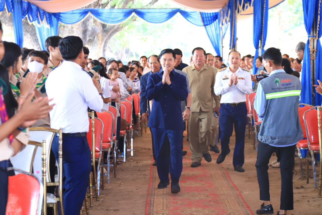 Read more about the article ឯកឧត្តម ផារ៉ា មង្គល អញ្ជើញសម្ពោធដាក់ឱ្យប្រើប្រាស់ នូវអាគារសិក្សាថ្មី និងសមិទ្ធផលនានានៅវិទ្យាល័យ ហ៊ុនសែន ព្រែកអាជី ក្នុងស្រុកក្រូចឆ្មារ