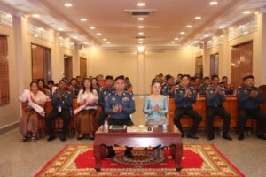 Read more about the article លោកឧត្ដមសេនីយ៍ត្រី រ័ត្ន ចាន់ណា អបអរសាទរទិវាអន្តរជាតិនារី ៨ មីនា និងពាំនាំប្រសាសន៍សួរសុខទុក្ខរបស់លោកនាយឧត្តមសេនីយ៍ សៅ សុខា ជូនដល់យោធិននារីខេត្តត្បូងឃ្មុំ