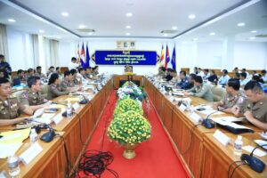 Read more about the article អភិបាលខេត្តត្បូងឃ្មុំ ដាក់បទបញ្ជាក្តៅបង្ក្រាប “បទល្មើសឆបោកតាមអនឡាញ” ជាដាច់ខាត និងរក្សាបាននូវសន្តិសុខសុវត្ថិភាពត្រៀមបុណ្យចូលឆ្នាំថ្មី