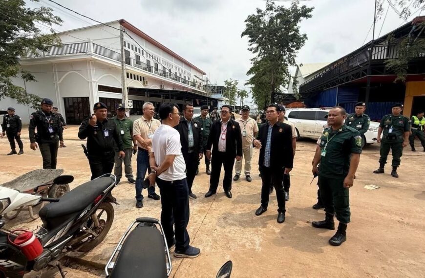កម្លាំងសមត្ថកិច្ចចម្រុះ គណៈញ្ជាការឯកភាពរដ្ឋបាលខេត្តត្បូងឃ្មុំ ចុះធ្វើរដ្ឋបាលចំហរ តាមវីឡា និងផ្ទះសំណាក់ ដើម្បីបង្ក្រាបបទល្មើស Online Scams និងជនបរទេសខុសច្បាប់